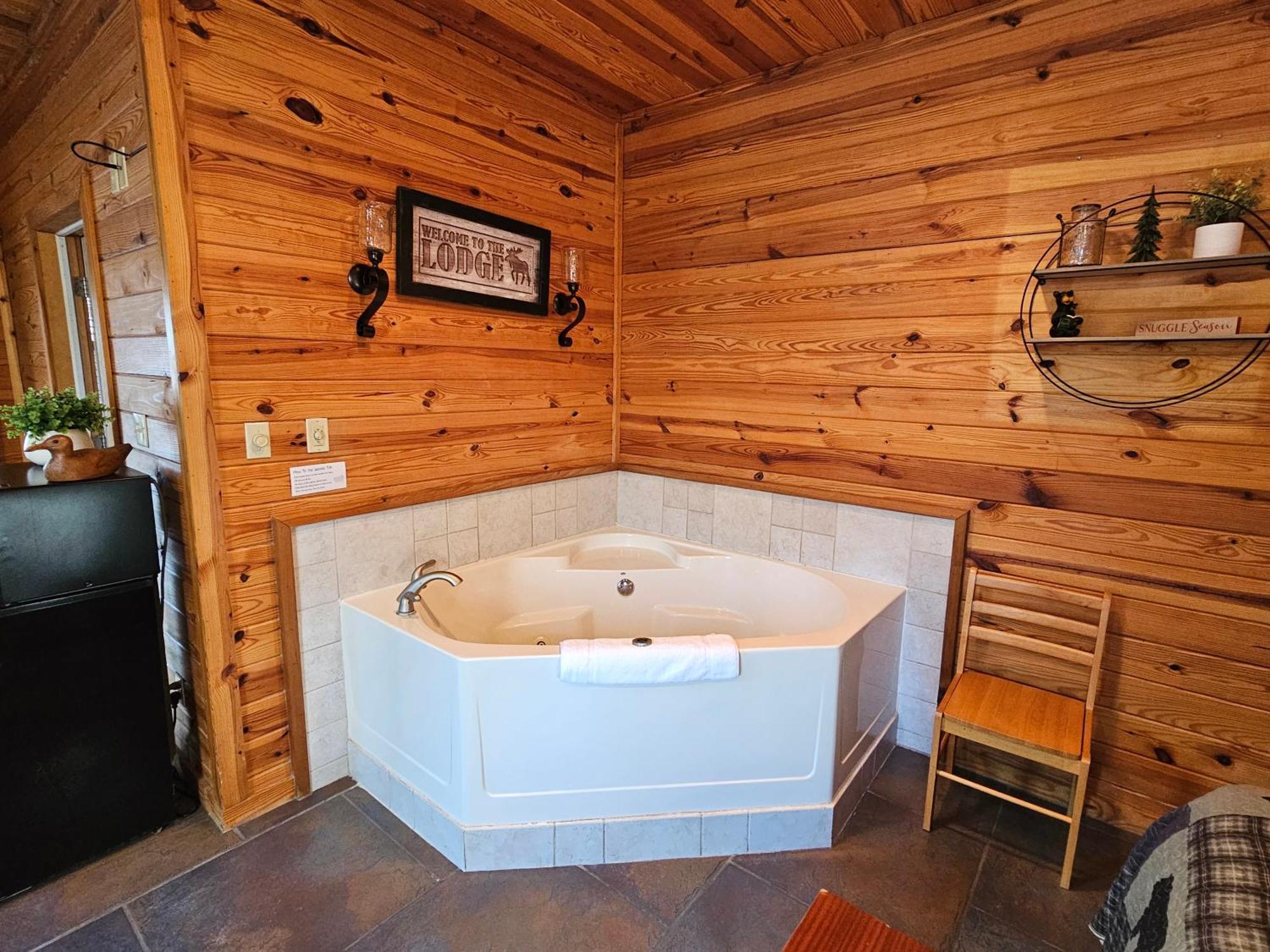 יוריקה ספרינגס 5 Min To Beaver Lake-King Bed-Fire Pit-Jetted Tub #2 מראה חיצוני תמונה